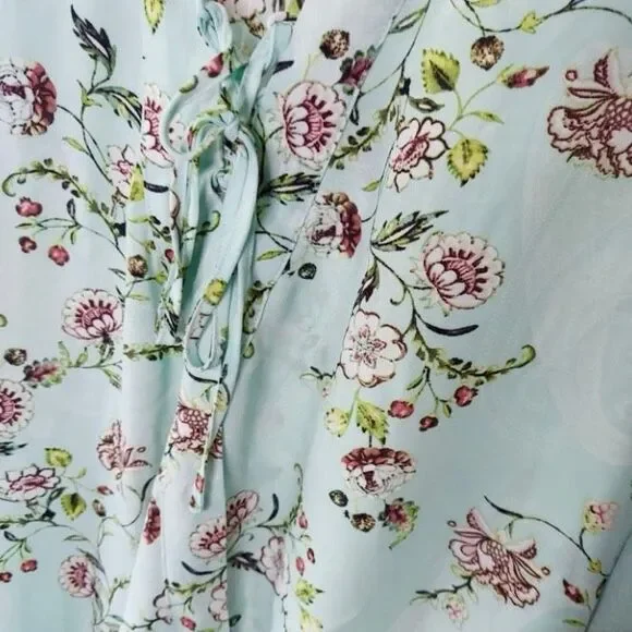 Womens Soho New York & Company Jeans Ladies Blue Floral Blouse, Long Sleeved Sur - Picture 4 of 8